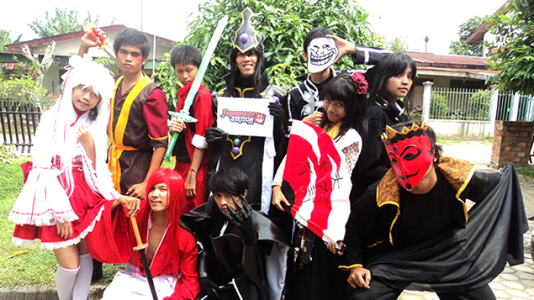 STMIK-Cosplay-01 STMIK-Cosplay-01