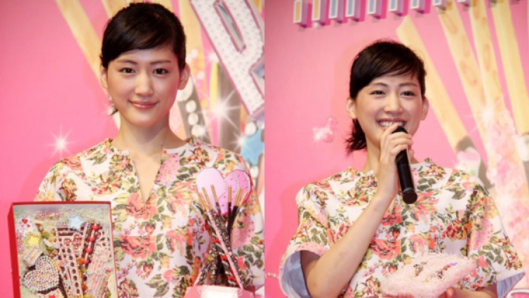 oricon_valentine_ayase_pocky - crop oricon_valentine_ayase_pocky - crop