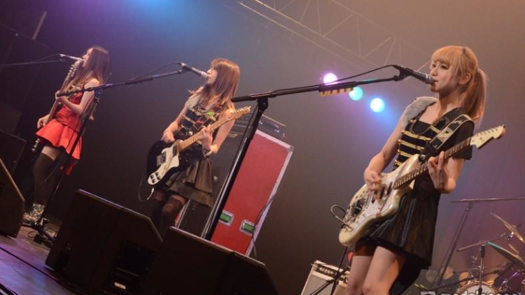 scandal - valentine live 2013