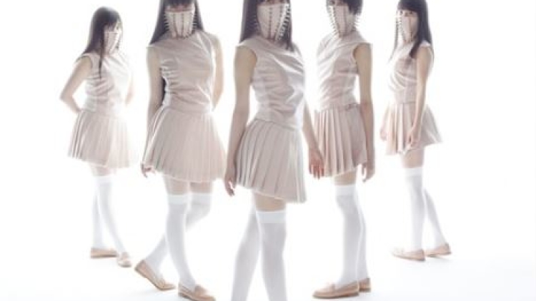 momoirocloverz_5thdimension_firstform