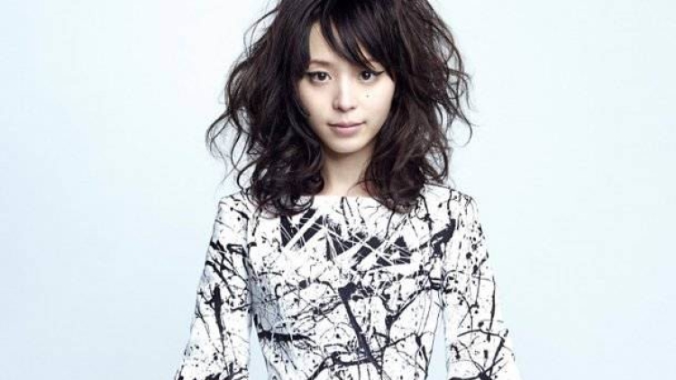 hirano-aya hirano-aya