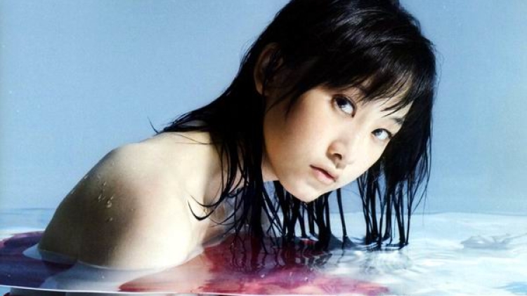 Rena-Matsui-photobook (1) Rena-Matsui-photobook (1)