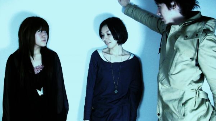 lemonchair lemonchair