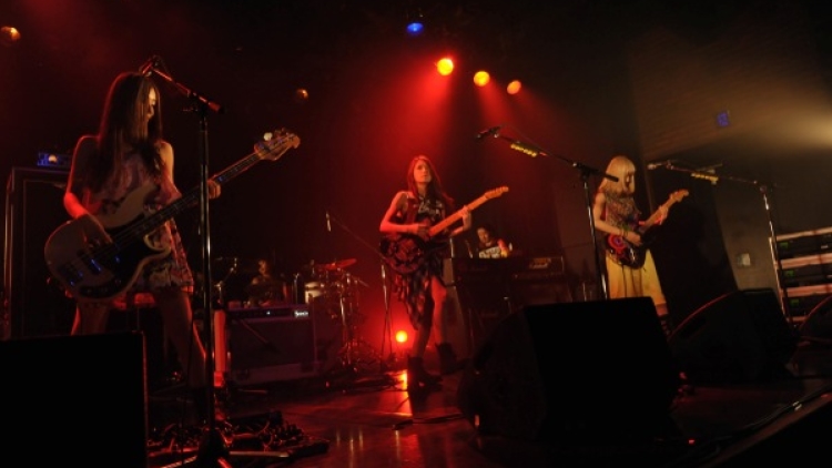 scandal-kyuu-ni-kite-gomen-in-kita-001