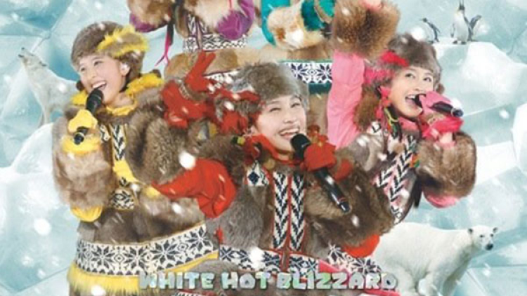 momoclo-christmas-2013-poster momoclo-christmas-2013-poster