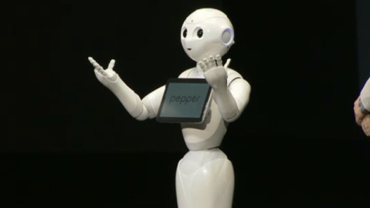pepper-robot-pertama-yang-bisa-mengerti-perasaan pepper-robot-pertama-yang-bisa-mengerti-perasaan