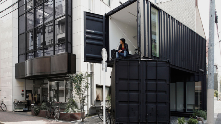 tomokazu-hayakawa-container-corner-designboom (1) tomokazu-hayakawa-container-corner-designboom (1)