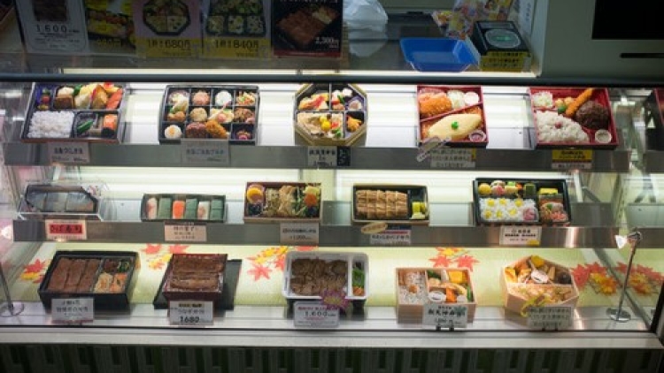 4p ekiben-models-954