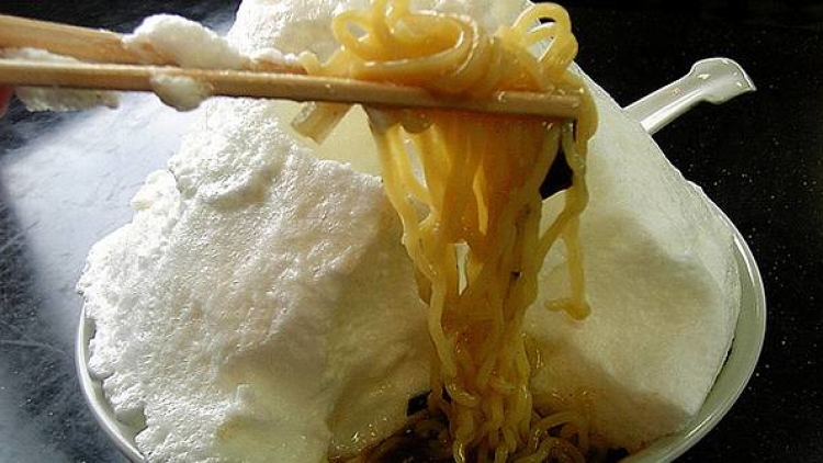ramen salju ramen salju