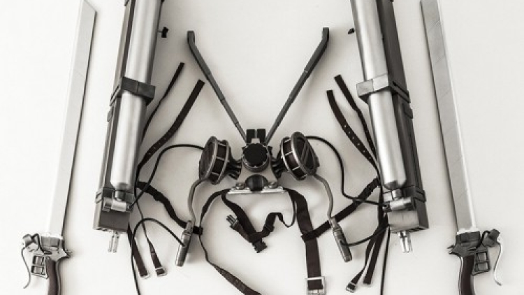 Attack on Titan 3D Maneuver Gear (1)