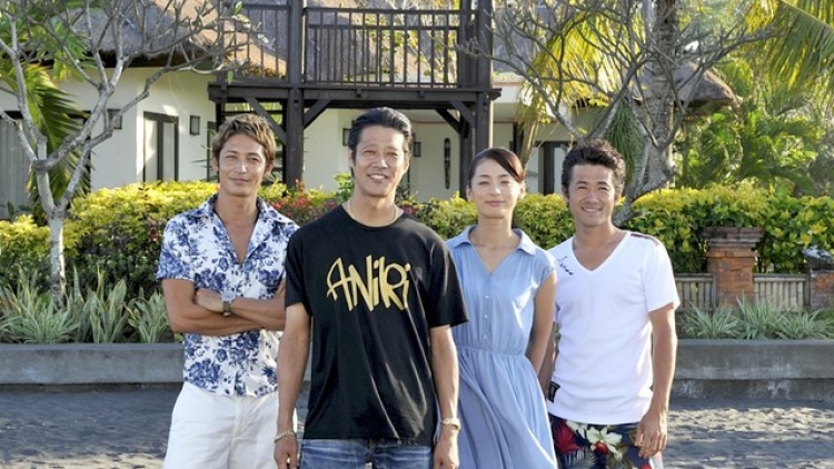 Kamisama_wa_Bali_ni_Iru-001