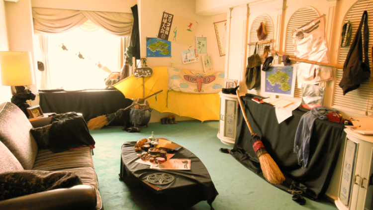 kiki ghibli room (1)