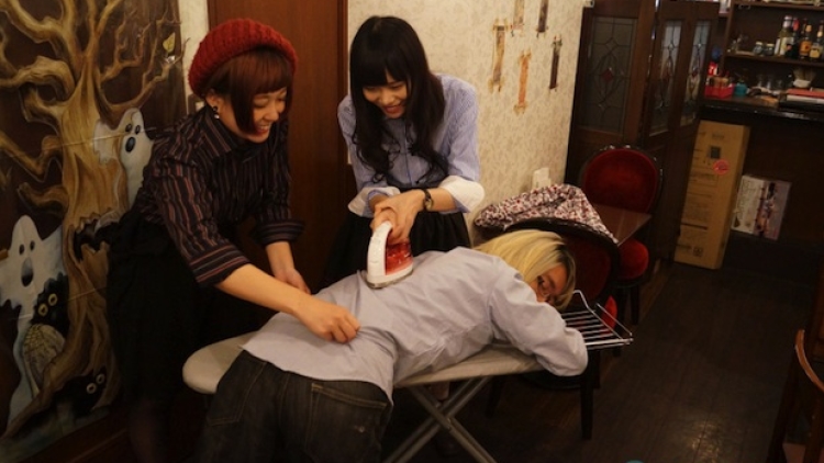 iron-maid-cafe-akihabara (3)