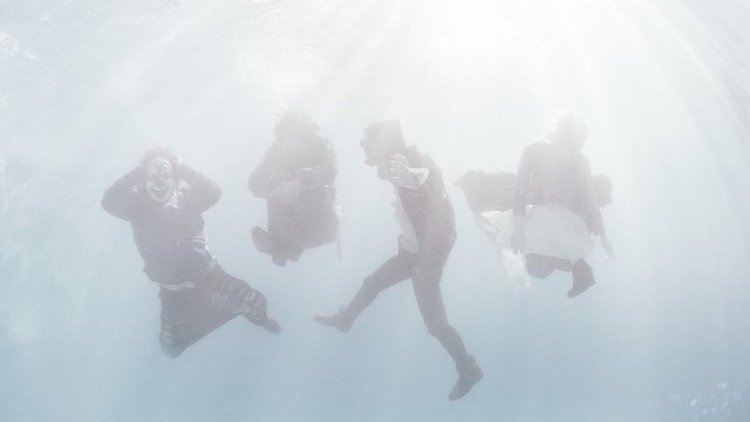 SEKAI NO OWARI merilis PV baru untuk lagu tema ATTACK ON TITAN End of the World