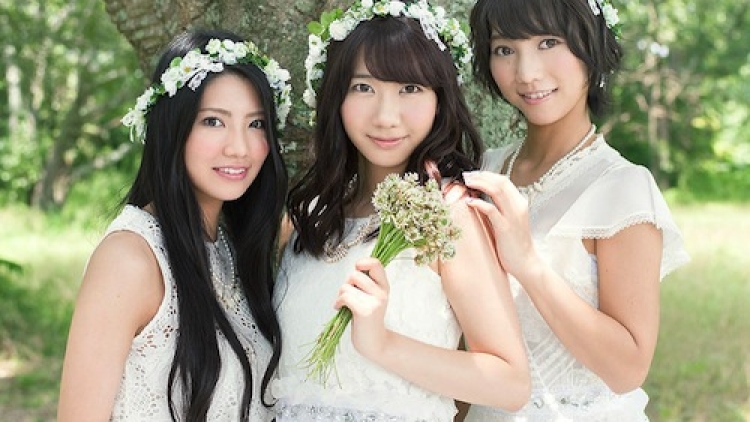 French Kiss - fampop copy French Kiss - fampop copy