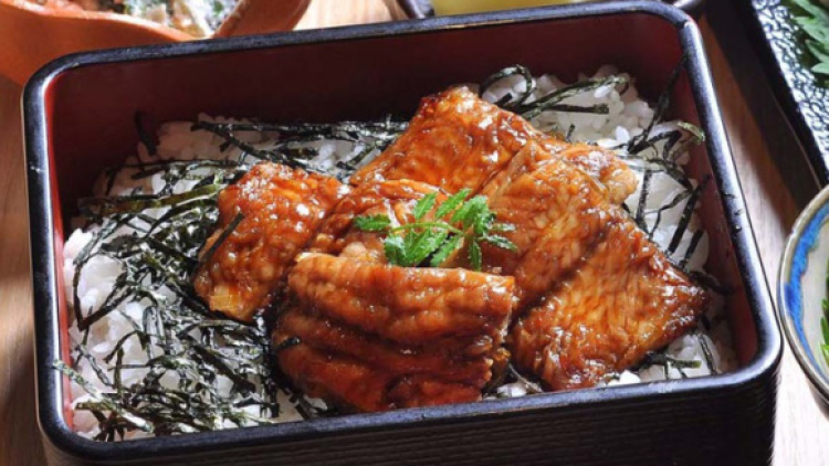 Wah, di festival Gifu kita bisa mencicipi ikan lele rasa unagi! Wah, di festival Gifu kita bisa mencicipi ikan lele rasa unagi!