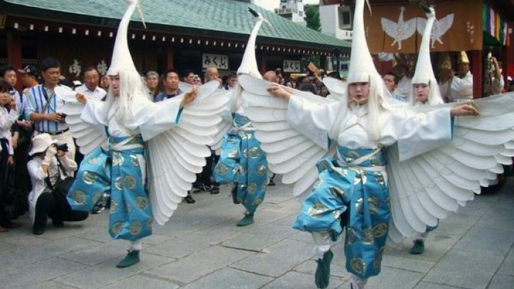 Datang dan saksikan dua festival modern & tradisional yang seru di Asakusa, Jepang! (2)