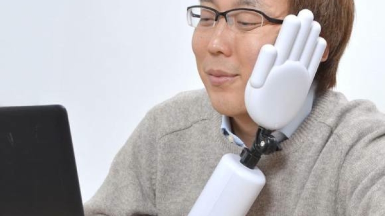 Satu Lagi Produk Unik Buatan Jepang- Bantal Tangan yang Bisa Membuatmu Tidur Dengan Nyaman di Kantor Chin Rest Arm Thanko 2 copy