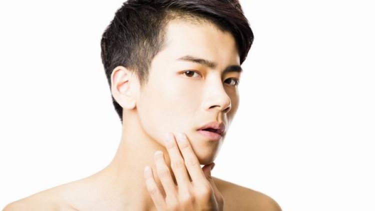 Apakah bedah plastik menjadi populer di kalangan pria di Jepang (1)