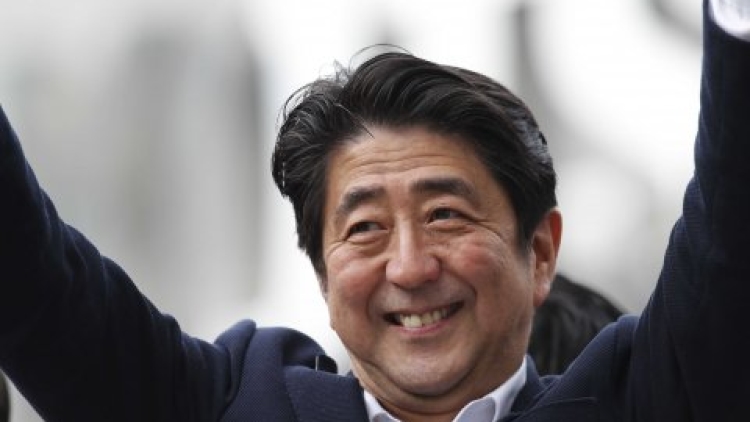 SMAP batal bubar, Perdana Menteri Jepang merasa lega2 SMAP batal bubar, Perdana Menteri Jepang merasa lega2