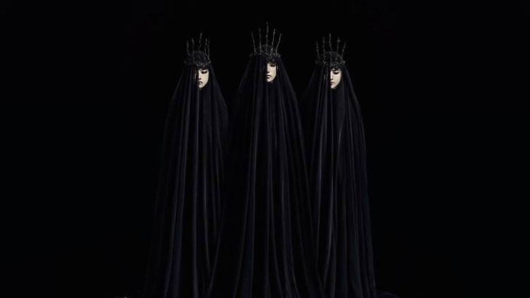 BABYMETAL tampil serba hitam dalam foto untuk album terbaru