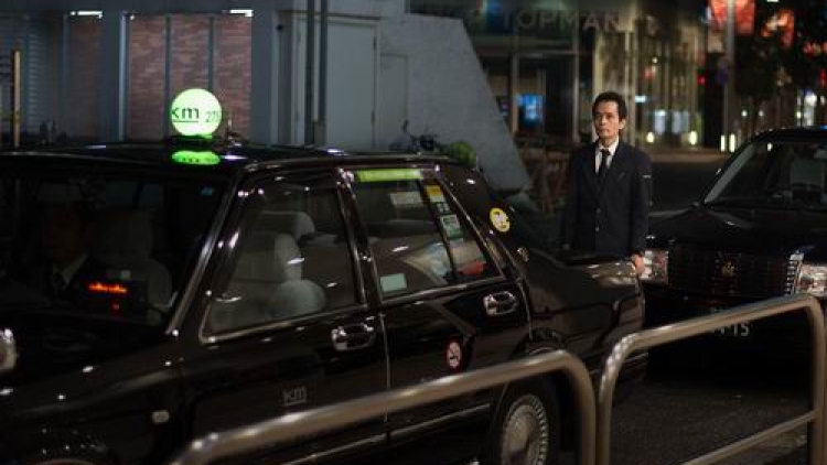 Foto-foto para pekerja malam di Jepang tampilkan sisi lain kehidupan (5) Foto-foto para pekerja malam di Jepang tampilkan sisi lain kehidupan (5)