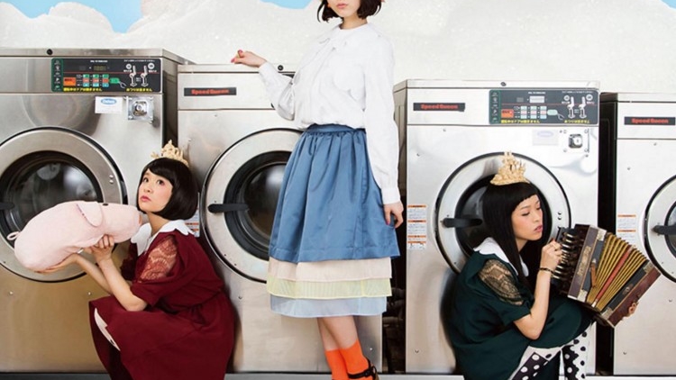 Rena Matsui dan Charan po rantan