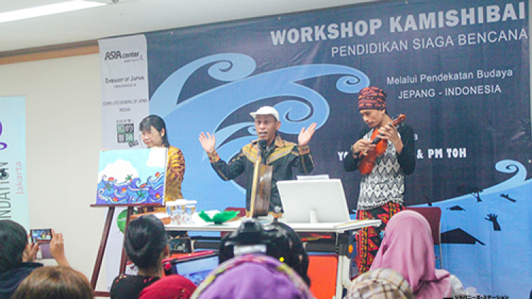 Sosialisasi Gempa dan Tsunami Secara Menyenangkan dengan Kamishibai 3