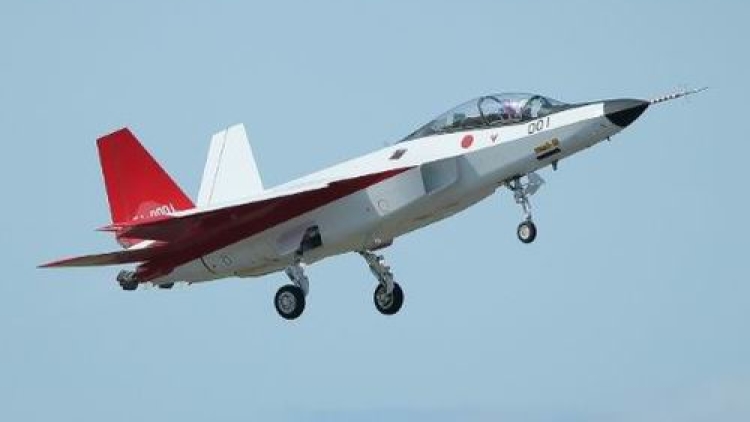 Jepang Uji Coba Terbang Jet Tempur Siluman Pertama