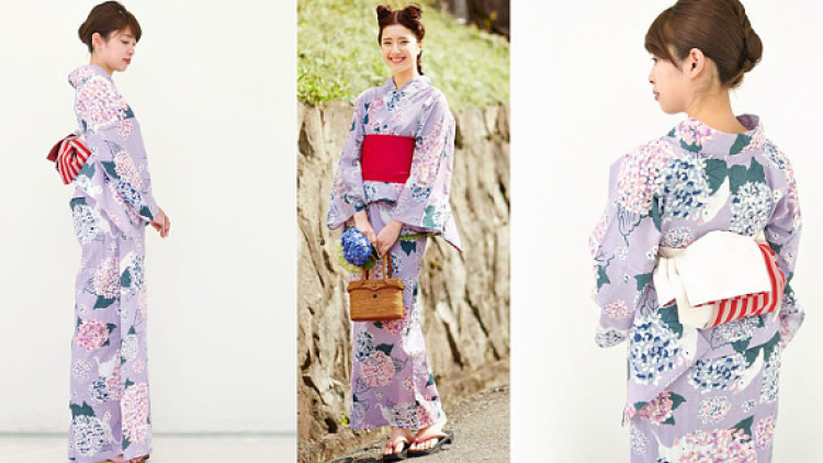 Kimono Musim Panas Tampilkan Desain Kucing Bermain Dengan Bunga 1 Kimono Musim Panas Tampilkan Desain Kucing Bermain Dengan Bunga 1