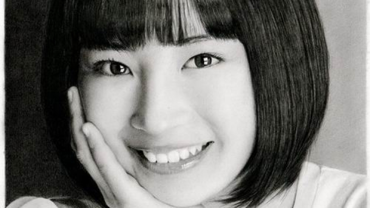 Sugoi! Ini Bukan Foto Selebriti Jepang, Tapi Lukisan Menggunakan Pensil! (3)