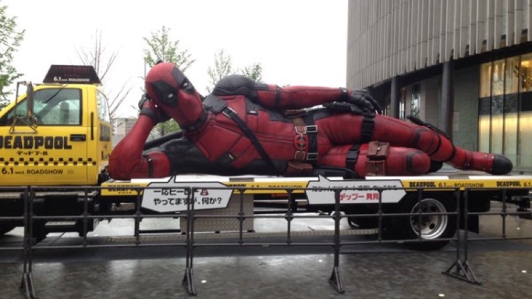 Patung Deadpool Raksasa Tur Keliling Jepang 1 Patung Deadpool Raksasa Tur Keliling Jepang 1