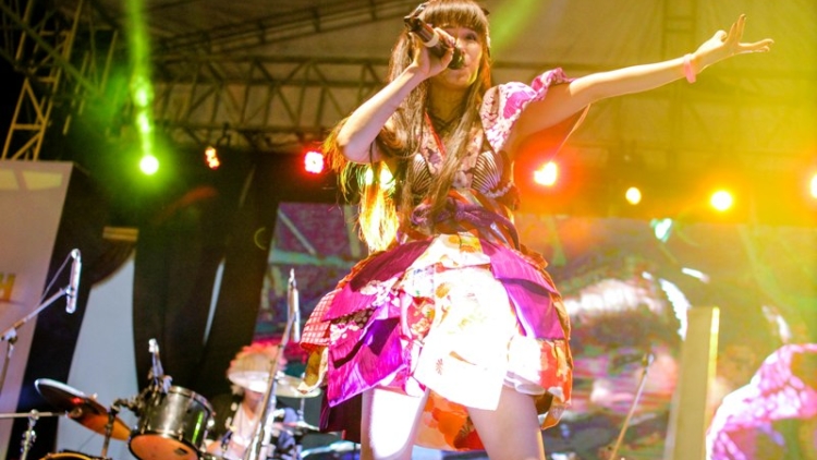 Serunya Musisi Jepang Menghibur Pengunjung di Pop Stage Ennichisai 2016 0 Serunya Musisi Jepang Menghibur Pengunjung di Pop Stage Ennichisai 2016 0