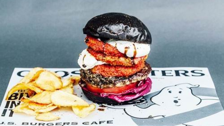 Burger Ghostbusters Ini Akan Menghantui Dunia Kuliner Jepang (2)