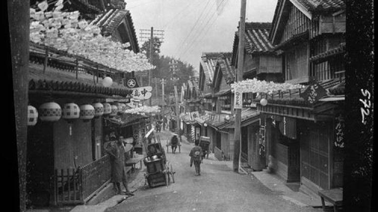Foto-foto Kehidupan di Jepang 100 Tahun Yang Lalu (13) Foto-foto Kehidupan di Jepang 100 Tahun Yang Lalu (13)