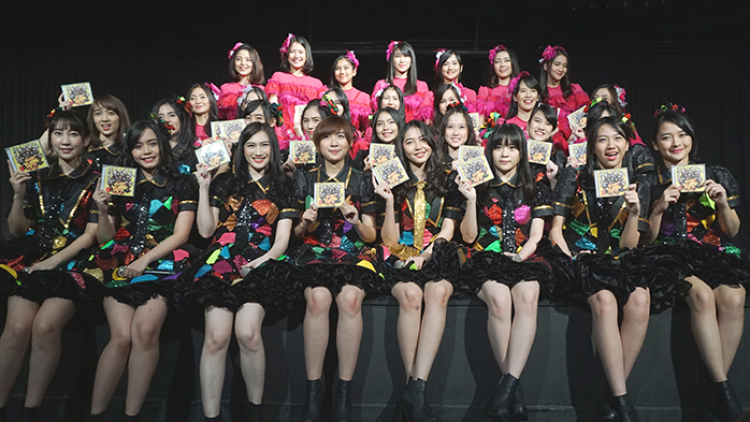JKT48 Rilis Single ke-13, Mae Shika Mukanee - Hanya Lihat ke Depan (2)