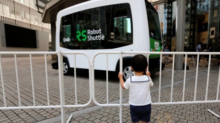 Inilah EZ10 Robot Shuttle, Bus Tanpa Pengemudi Pertama di Jepang