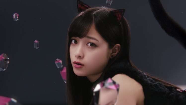 Kawaii, Kanna Hashimoto Tampil Menggemaskan Sebagai Kucing Bergitar