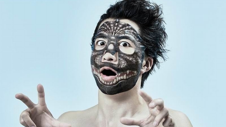 Masker Wajah Godzilla, Tampil Seram Sambil Merawat Kulit Wajah (1)