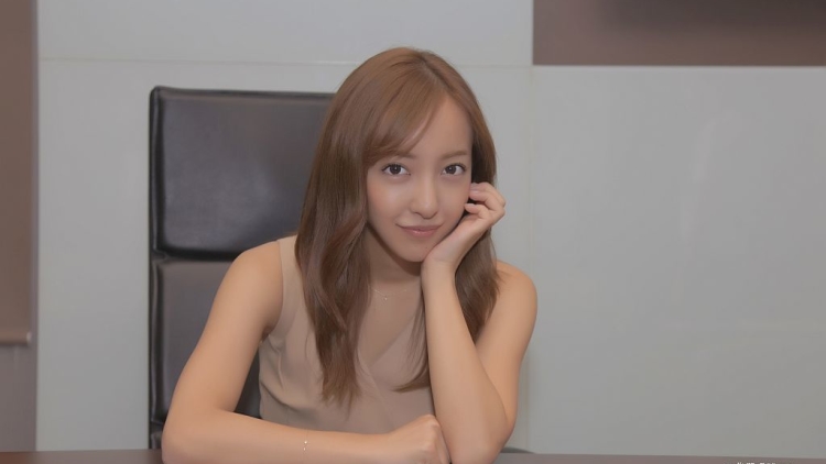 special-interview-tomomi-itano-tentang-kunjungan-pertamanya-ke-jakarta-dan-karir-solo-yang-tanpa-tujuan special-interview-tomomi-itano-tentang-kunjungan-pertamanya-ke-jakarta-dan-karir-solo-yang-tanpa-tujuan