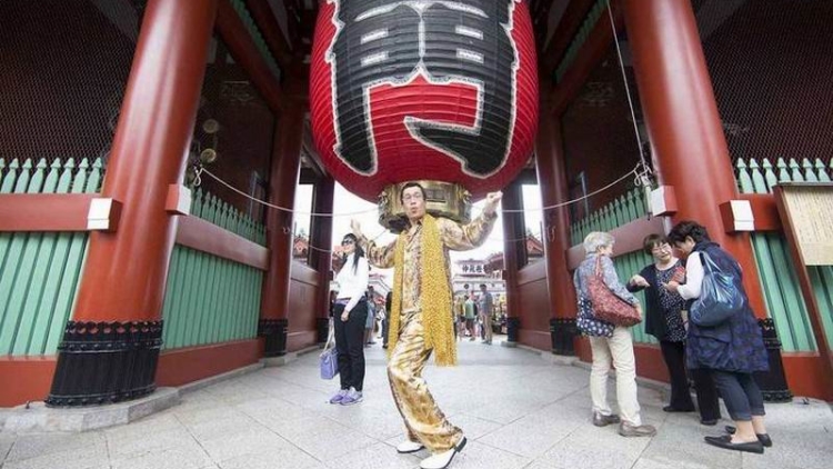 penyanyi-ppap-piko-taro-memulai-debutnya-dengan-merilis-4-lagu-di-134-negara