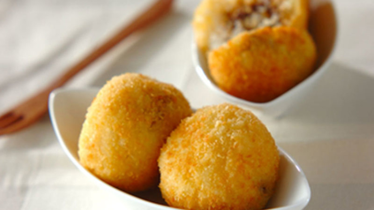 renyah-di-luar-dalam-kroket-nasi-kari