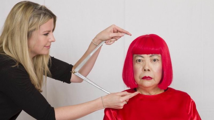 seniman-yayoi-kusama-dibuatkan-patung-lilin-oleh-madame-tussauds-1