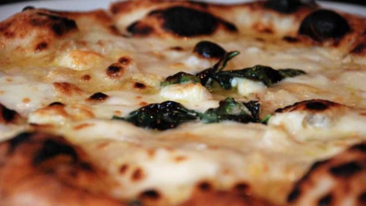 5-restoran-pizza-terbaik-di-osaka3-min 5-restoran-pizza-terbaik-di-osaka3-min