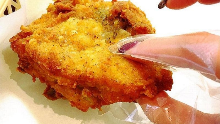 Finger Nup, Cara Baru Makan Ayam Goreng Tanpa Takut Tangan Kotor 1 Finger Nup, Cara Baru Makan Ayam Goreng Tanpa Takut Tangan Kotor 1