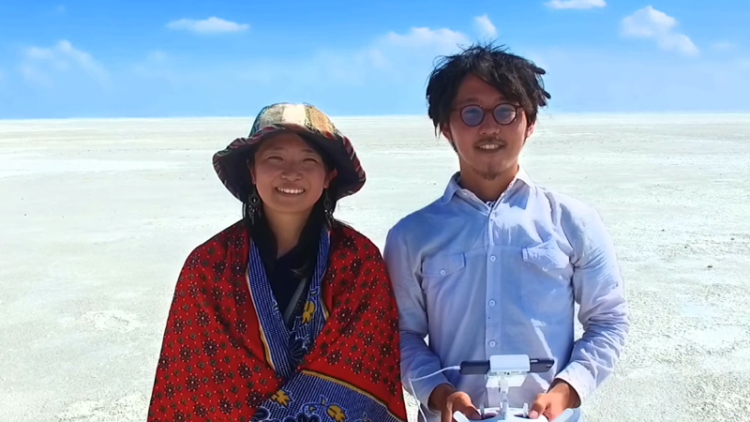 Keliling Dunia, Pasangan ini Abadikan Momen Spesial dengan Drone Keliling Dunia, Pasangan ini Abadikan Momen Spesial dengan Drone