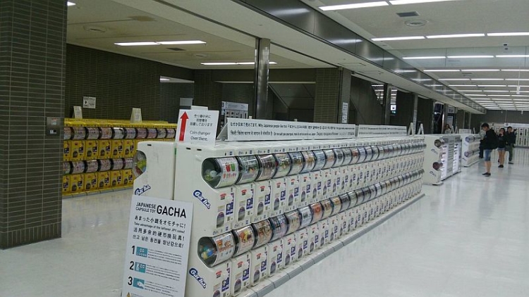 Bingung Habiskan Koin Jepang Yuk Main Gatcha di Bandara Narita