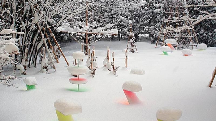 Keren! Seniman Jepang Sulap Taman Bersalju Menjadi Negeri Dongeng! (1)