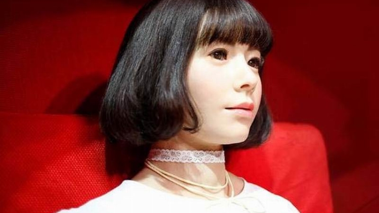 Andoroidoru U, Robot Jepang Yang Diciptakan Untuk Menjadi Idola (1)