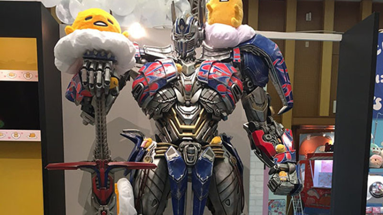 Gudetama Menularkan Virus Malas Pada Robot Transformers